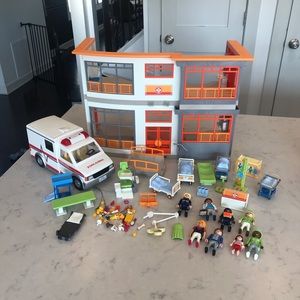 Playmobil children’s hospital bundle